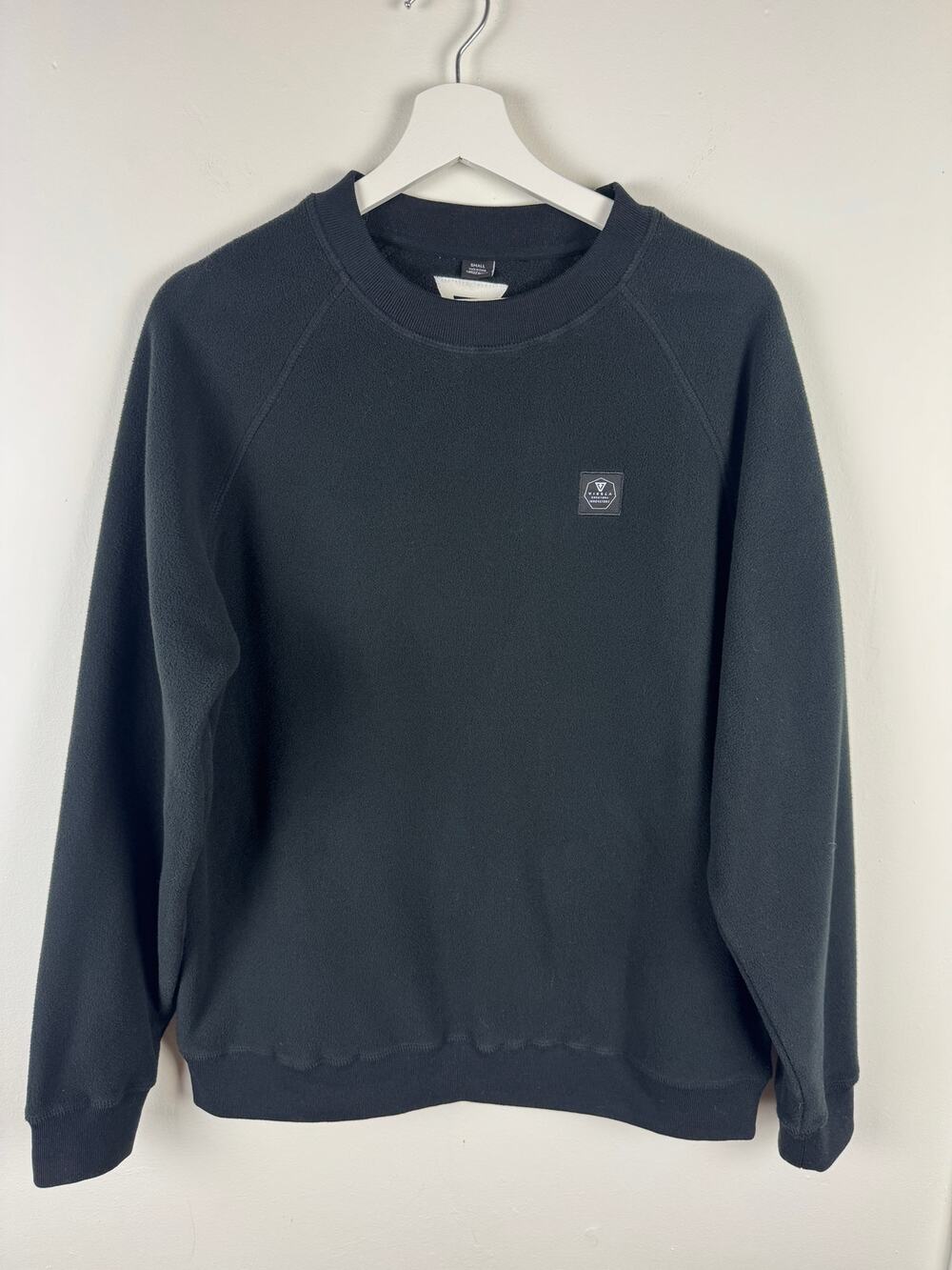 VISSLA Black Fleece Sweatshirt Small